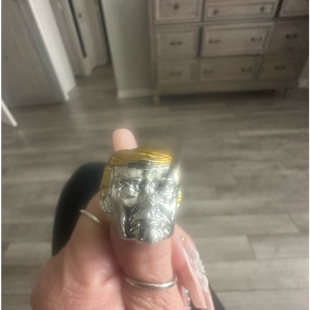Trump Ring